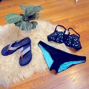 Swimwear bikini top black size large